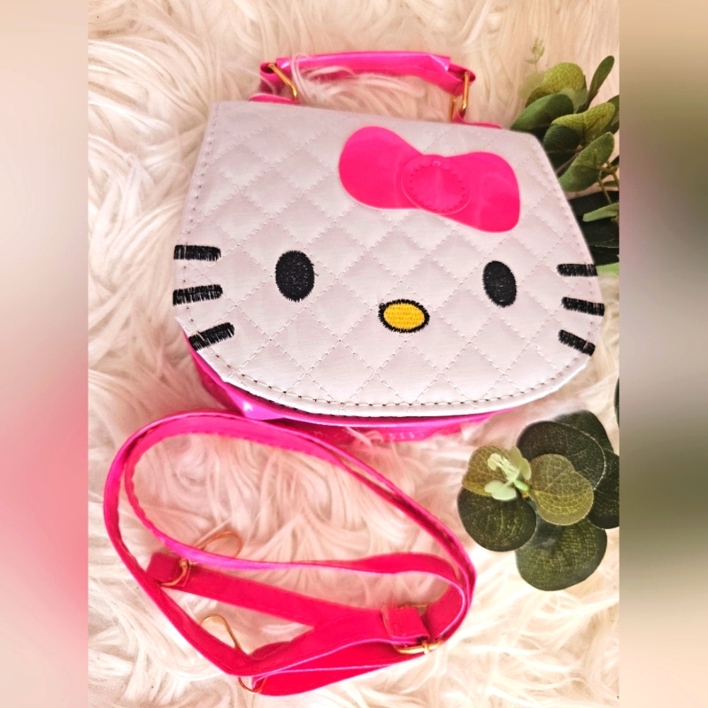 Hello Kitty Crossbody Bag! 🥰
